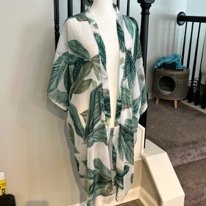 - Summer cover up or light weight " jacket" over a top to dress up an outf…